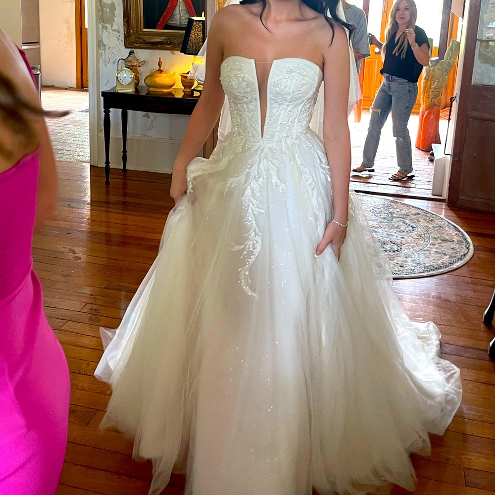 Ballgown wedding dress